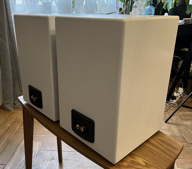 Kolumny podstawkowe STX Dayton Audio