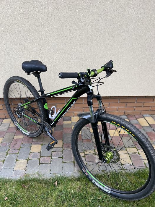 Велосипед Trek, рама S, колеса 29 дюймів