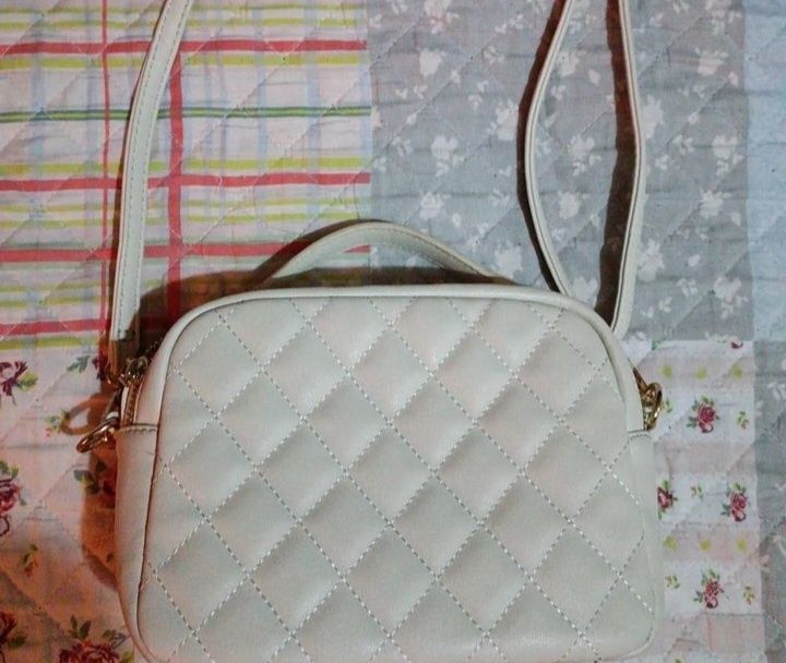 Vendo bolsa branca
