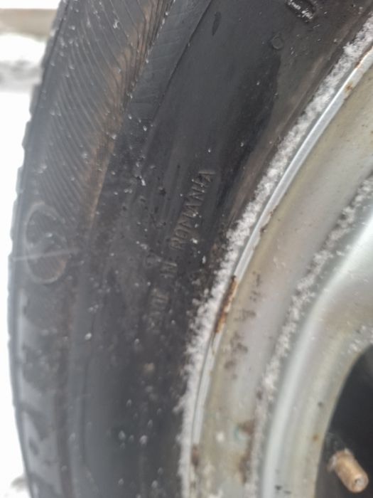 Продам зимові шины  205/60 r16