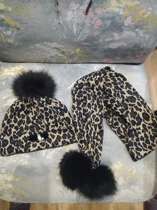 Комплект: теплая детская шапочка и шарфик на девочку 7-11 лет