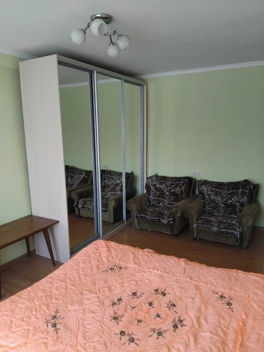 Здам 2кв. метро Дарниця, 15 хв.пішки, Б-р Верховної Ради,24 13000 грн.