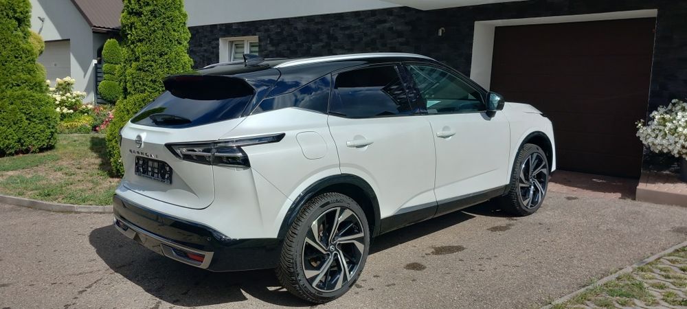 Śliczny Nissan Qashqai 1.3 DIG-T MHEV Xtronic Tekna+