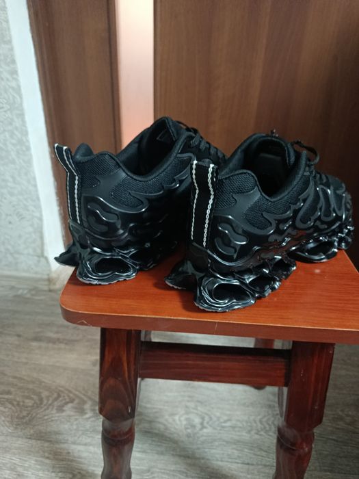 Кросівки чоловічі нові 42  розмір