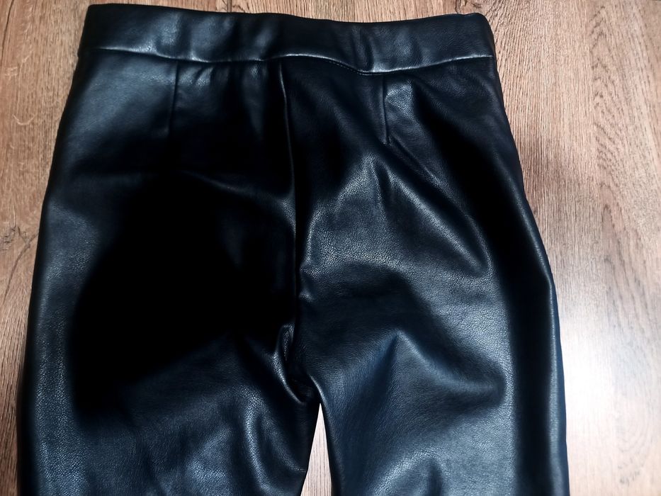 Spodnie dziewczęce r. 140 Reserved