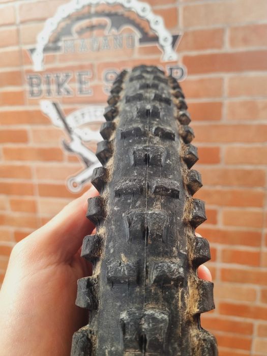 Pneu Maxxis High Roller 27.5x2.40 - Bom Estado