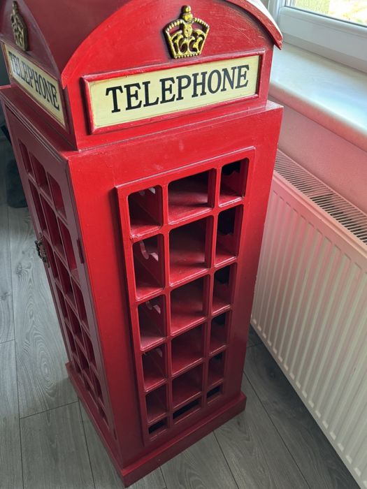 Телефонна будка