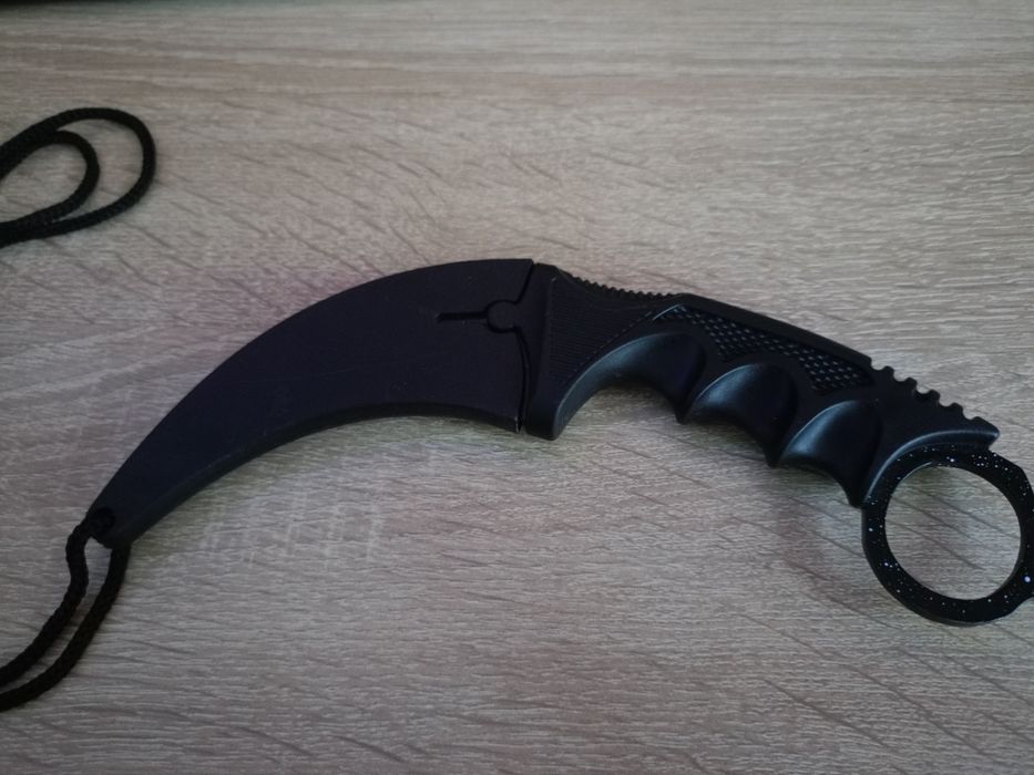 Nóż Karambit-Dark sky