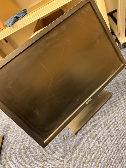 Monitory Dell stan jak na zdjeciach