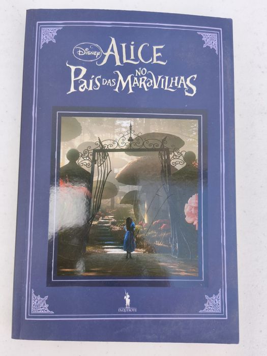 Livro Alice no País das Maravilhas