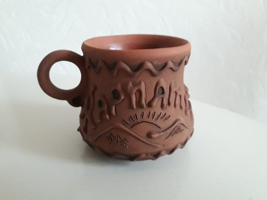 Чашки / молочник / тарелки