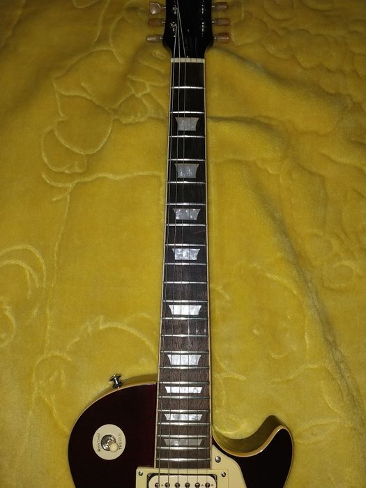 Guitarra Les Paul completamente upgraded