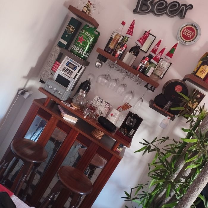 Vendo barzinho de sala completo