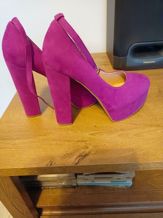 Buty na wysokim obcasie