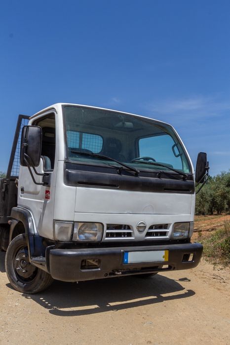Carrinha Nissan Cabstar Rodado Duplo