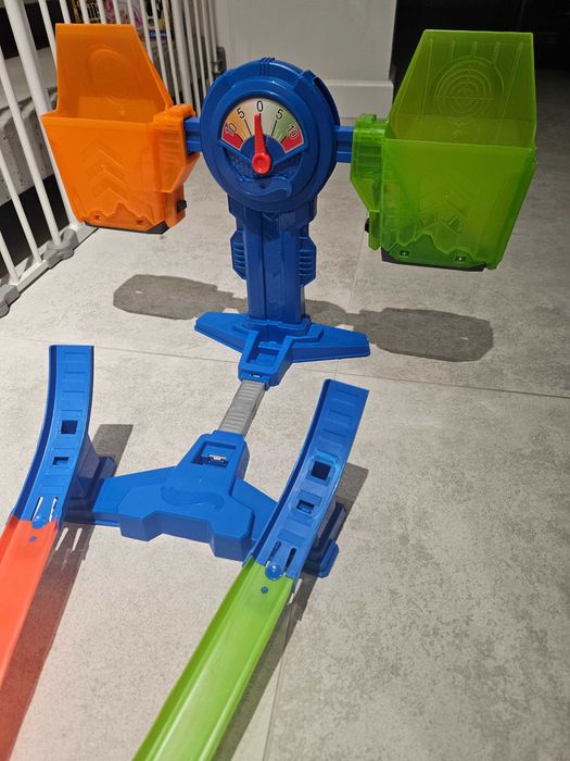 Hot wheels zestaw waga zwycięstwa  tor