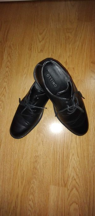 Buty do garnituru