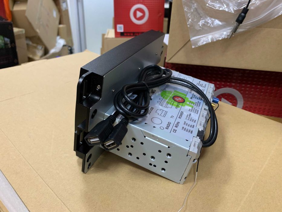 Купити магнітолу для Шевроле Тахо + HD камера в комплекті