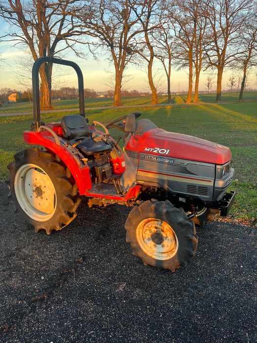 Mitsubishi mt 201 mini traktorek japoński 4x4 diesel isekk yanmar kubo