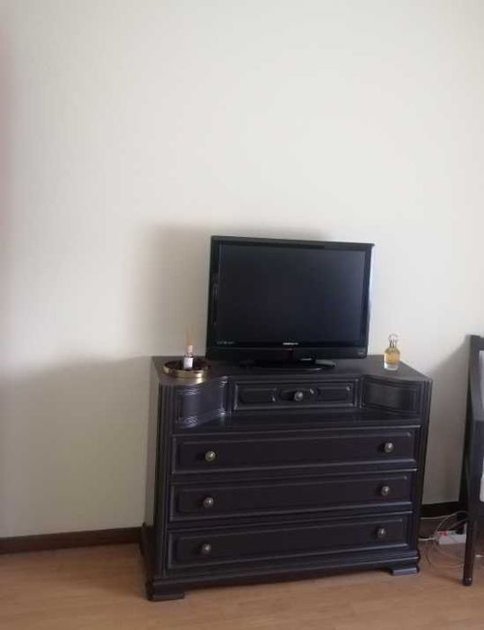 Cómoda madeira maciça