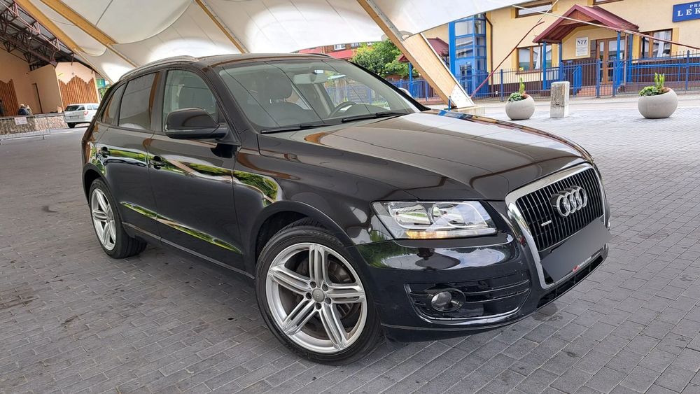 Audi Q5 Q5. Niski przebieg.4x4. stan BDB.