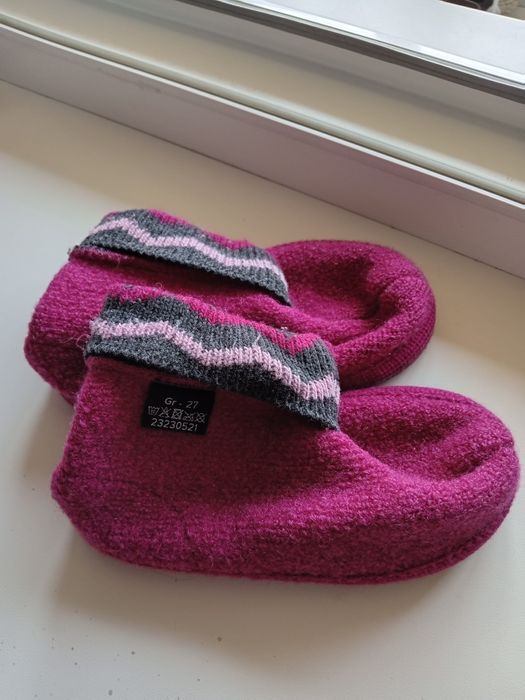 Тапочки для дівчинки