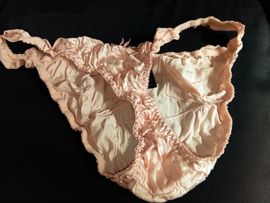 Нежный подарок для любимой: трусики Topshop в красивом боксе