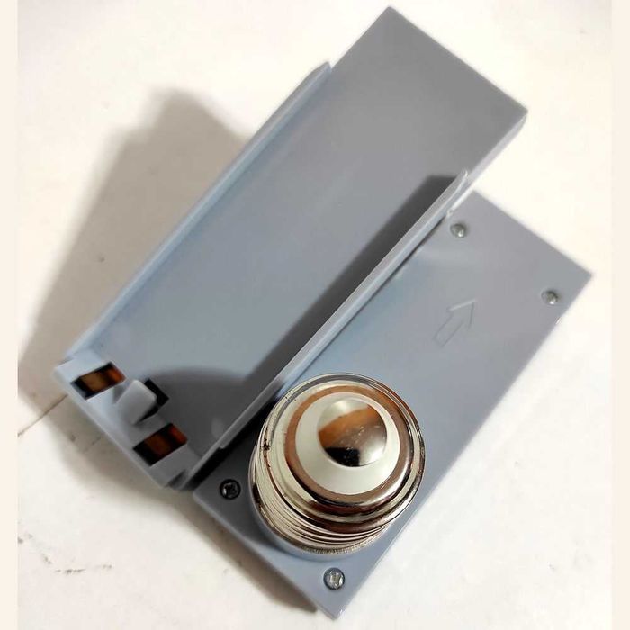 Адаптер в патрон Е27 к лампе-фонарь Yaja YJ-9817. Как новый!