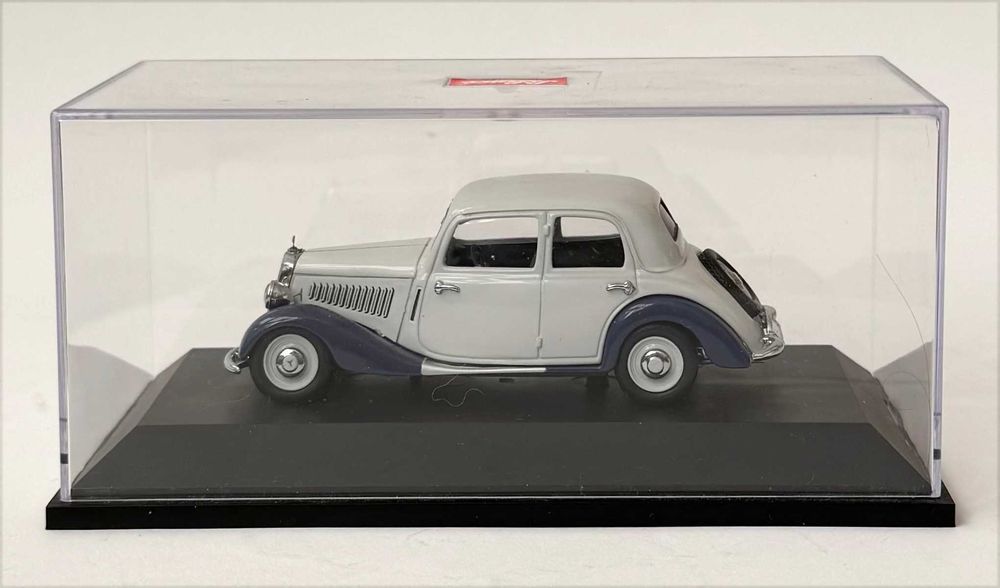 SCHUCO_Ref 02369 Mercedes Benz 170 V. Escala 1/43. Modelo raro, como novo.