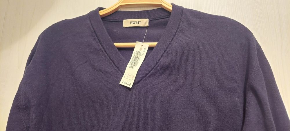 Męski granatowy sweter