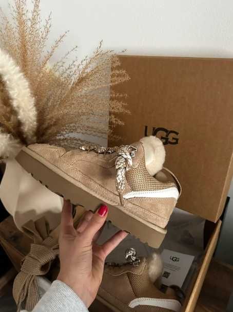 UGG Lowmel Sand R.40