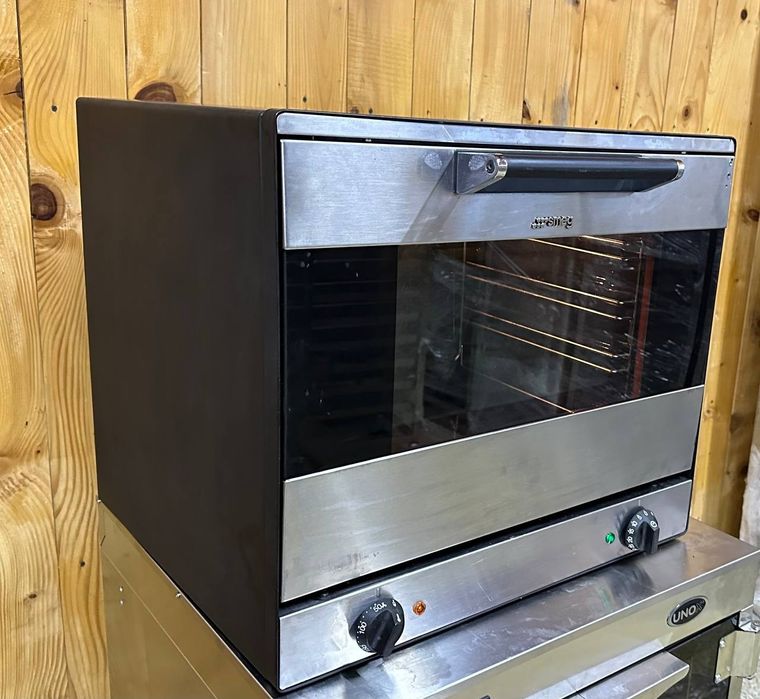 SMEG Конвекційна піч