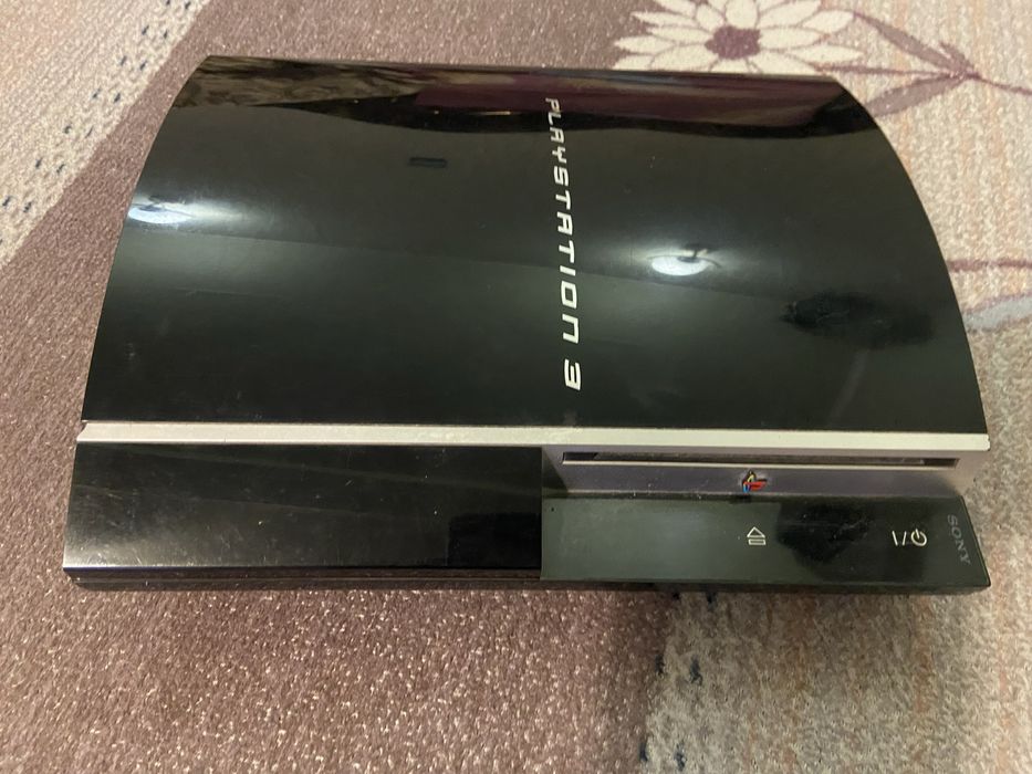 Продам приставку  PS3