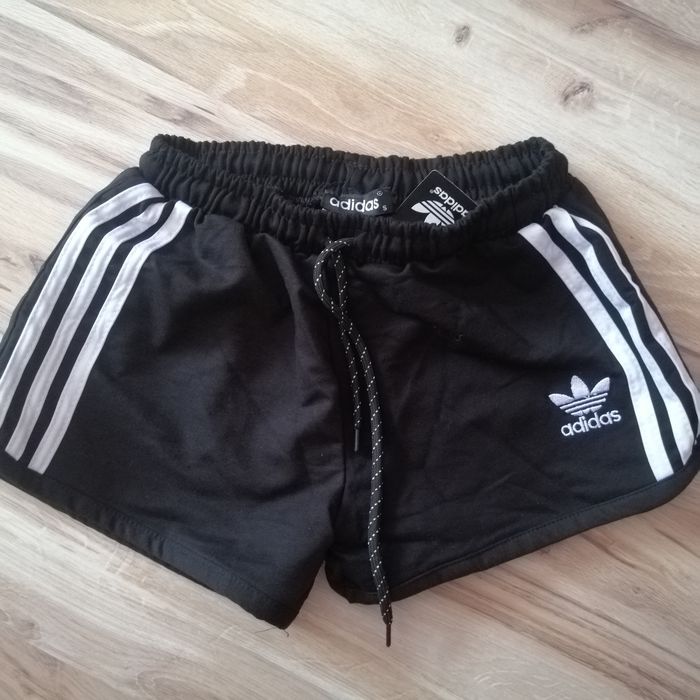 Nowe czarne krótkie spodenki szorty xs/s