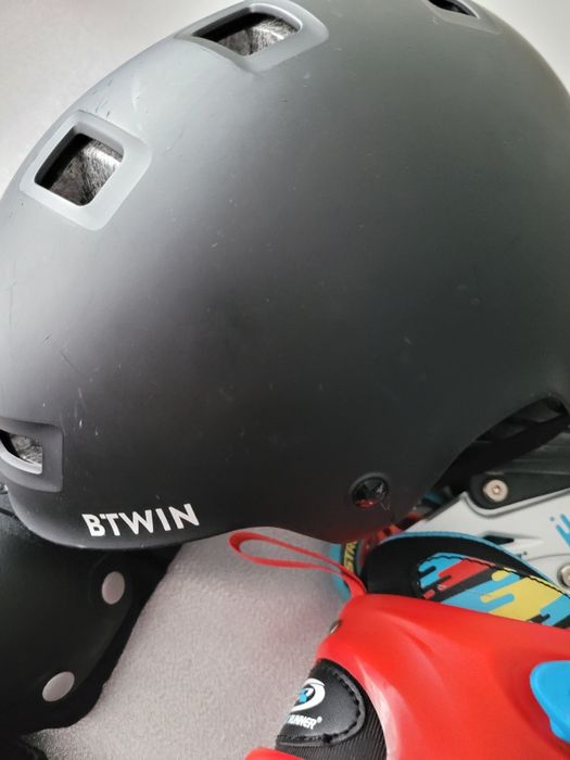 Rolki plus kask i ochraniacze