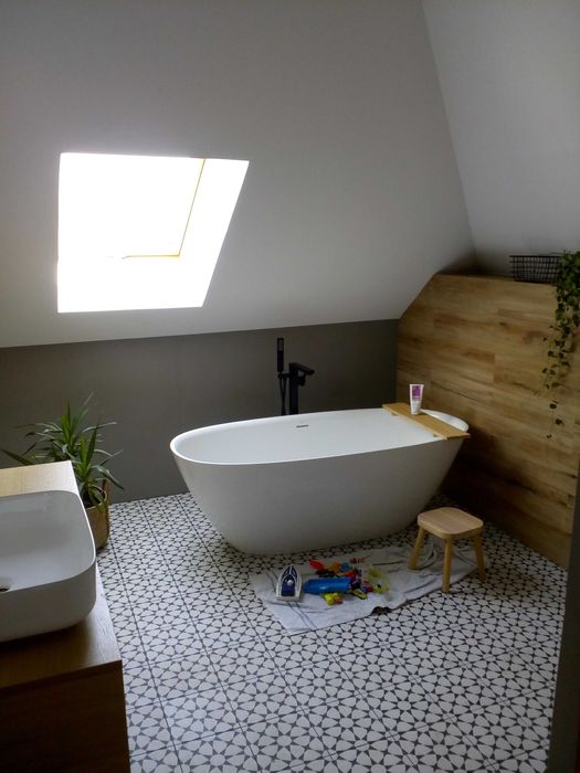 Złota rączka. Kompleksowe remonty mieszkań jak i drobne naprawy.