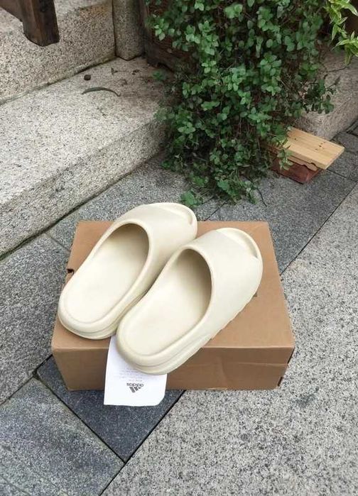 adidas Yeezy Slide Bone R.46