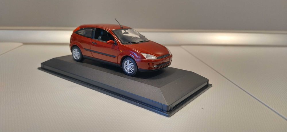 Ford Focus 3D 1:43 Minichamps