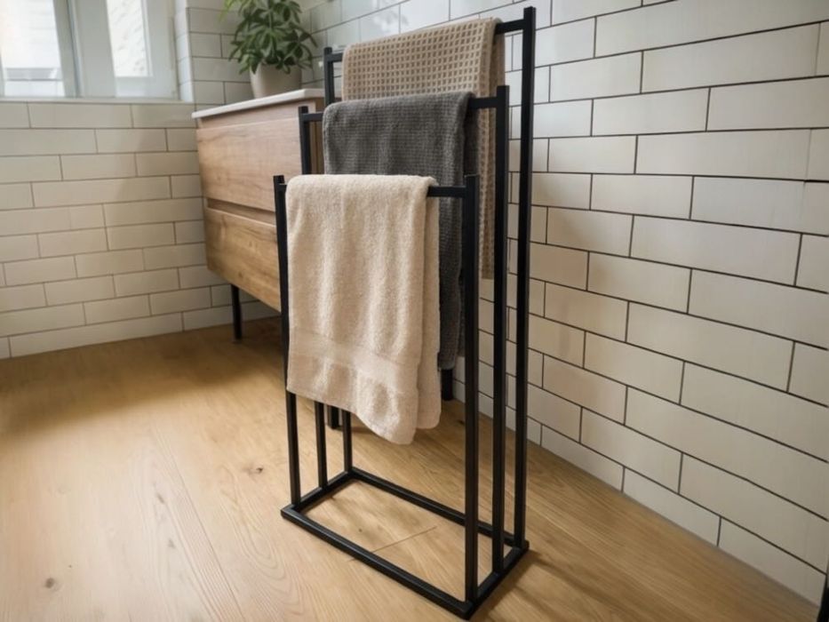 HIT Wieszak na ręczniki stojak podłogowy łazienkowy metal loft czarny