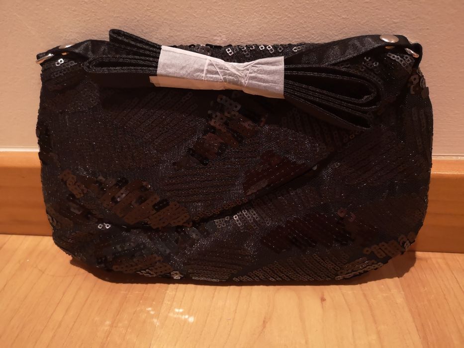 Clutch/Mala de cerimónia preta com lantejoulas,nova "Oriflame"