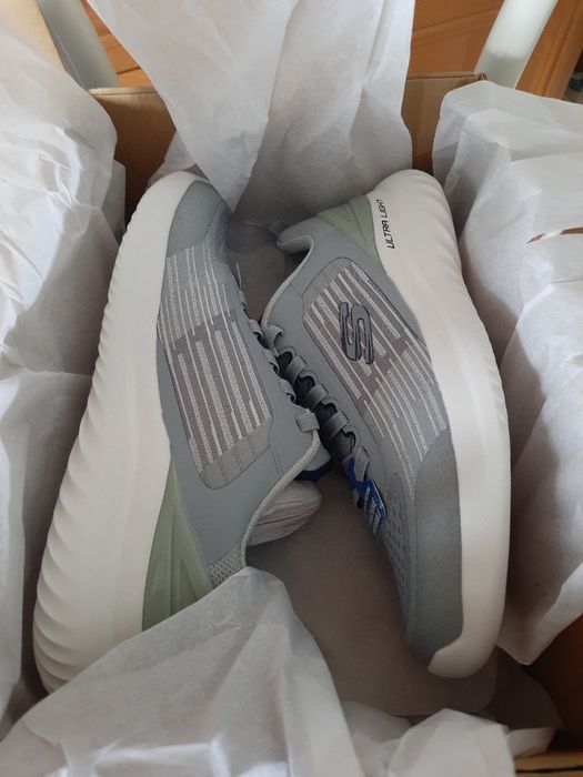 Nowe buty męskie Skechers rozmiar 42