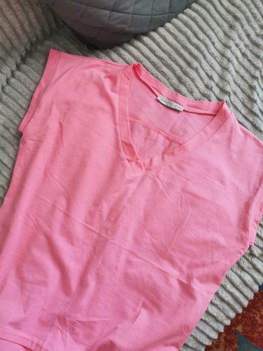 T-shirt V neck różowy TMC Moda