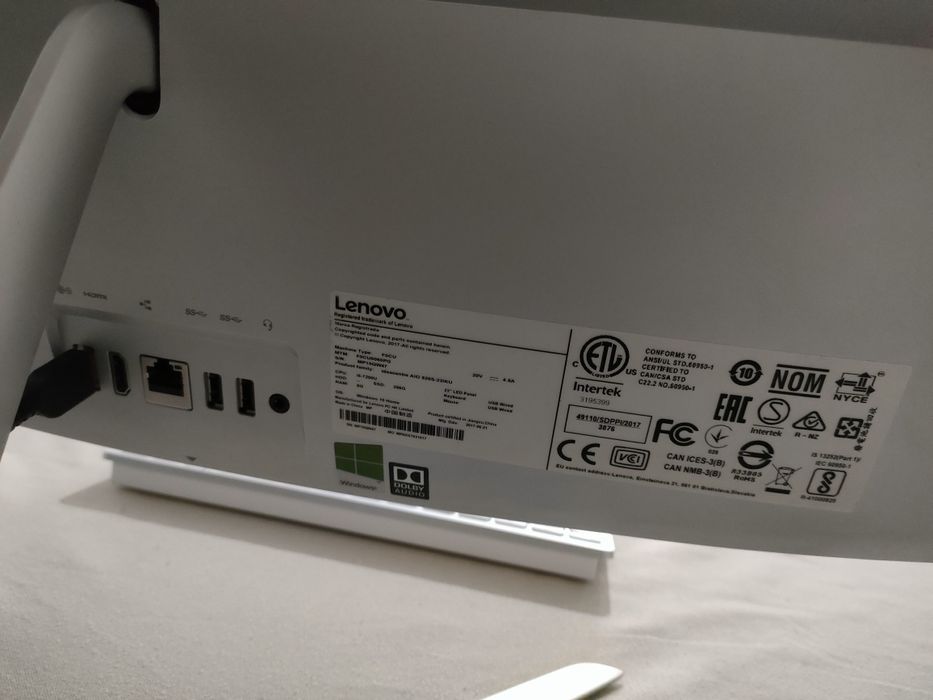 Computador Lenovo AIO 520s-23iku com touchscreen