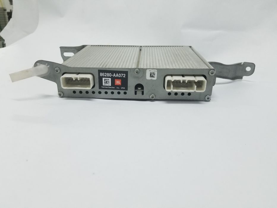 Штатный усилитель Toyota Camry 2002-2006 підсилюва JBL