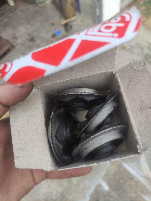 Ромашки Febi на Ford Scorpio Sierra