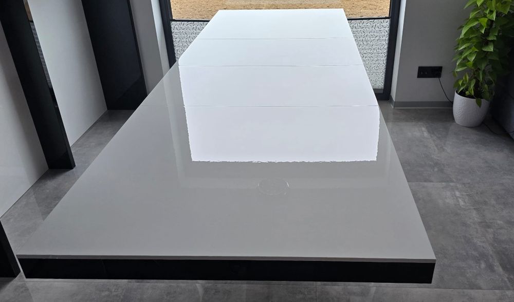 Stół Victoria bialo-czarny