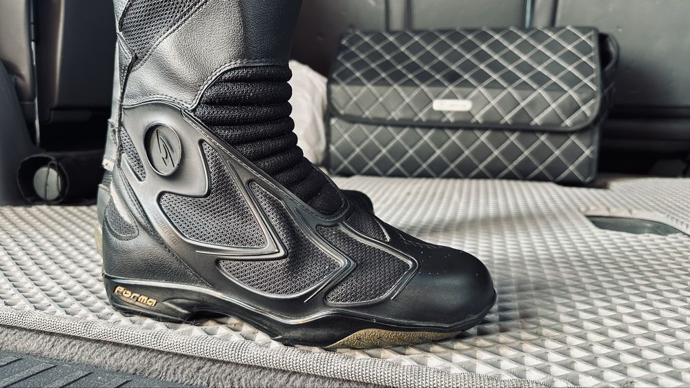 Мотоботи FORMA жіночі 38 розмір