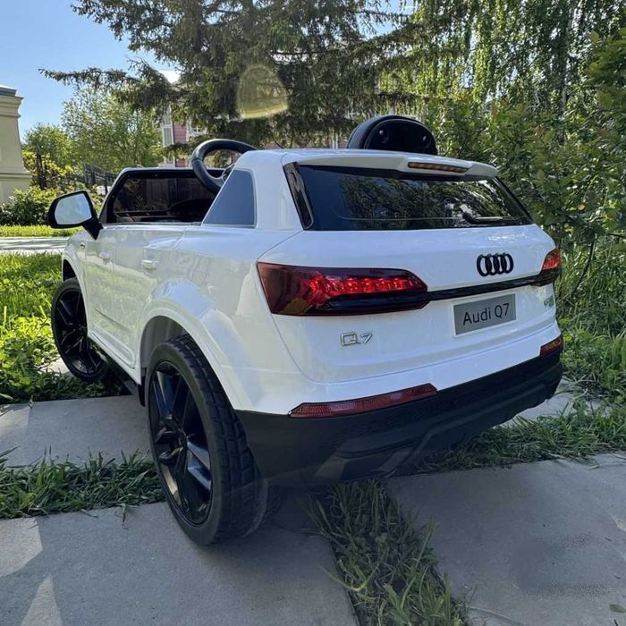 Samochód AUDI Q7 S-Line Auto AKUMULATOR Motor Elektryczny SUV 2 DZIECI