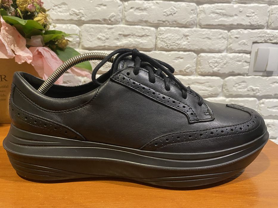 Туфлі kybun Men's Yangban Black Dress Shoe