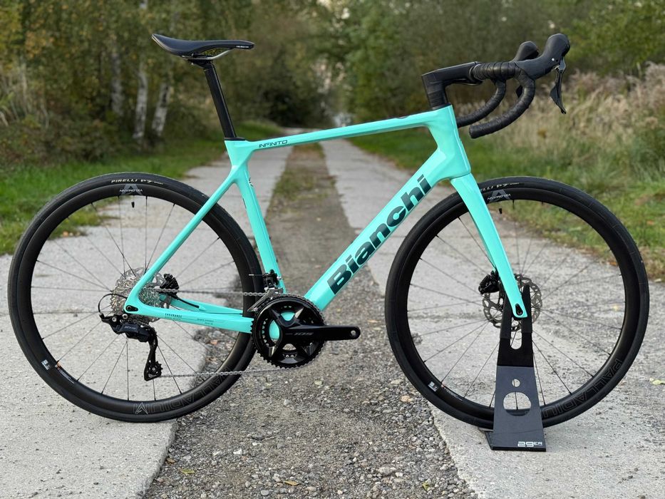 Szosa Endurance Bianchi Infinito 50 cm, koła carbon